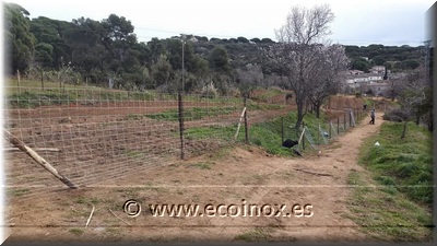 Instal·lació de tancament cinergètic a la zona dels horts urbans de Sant Feliu de Guíxols.