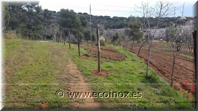 Instal·lació de tancament cinergètic a la zona dels horts urbans de Sant Feliu de Guíxols.