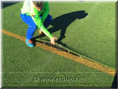 Reparació de juntes en el camp de futbol de Sta. Cristina d'Aro.