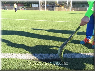 Reparació de juntes en el camp de futbol de Sta. Cristina d'Aro.