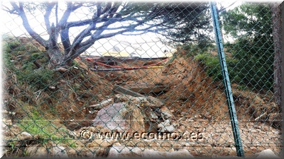 Reparació de tanca afectada per les pluges a Sant Feliu de Guíxols.